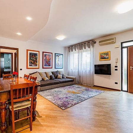 *Vivere In Arte* Near Theairport Povegliano Veronese ภายนอก รูปภาพ