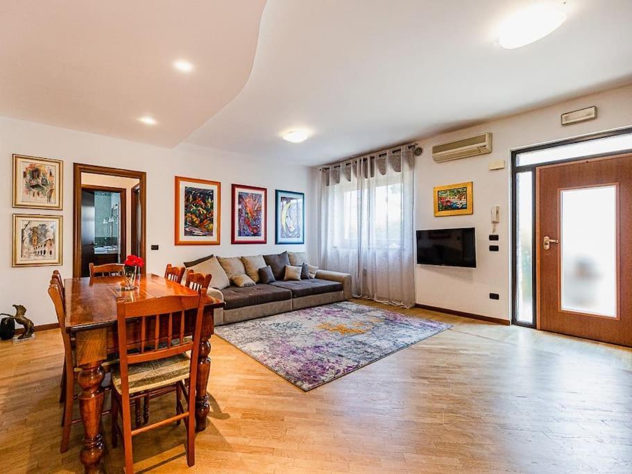 *Vivere In Arte* Near Theairport Povegliano Veronese ภายนอก รูปภาพ